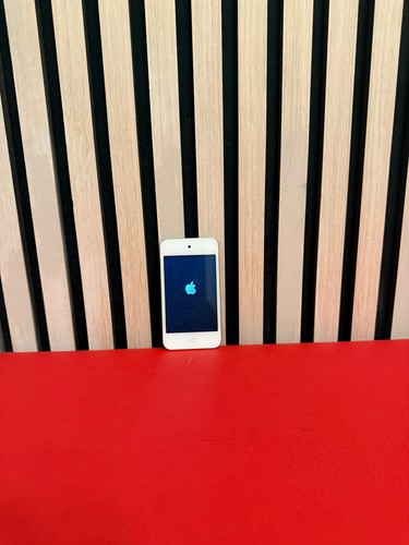 Apple ipod touch generation - 4.,
